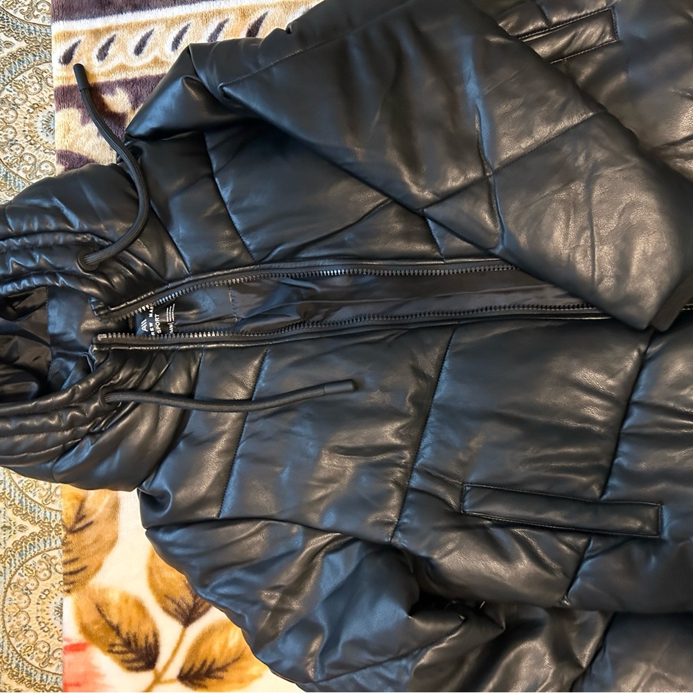 Women's Black Puffer Jacket